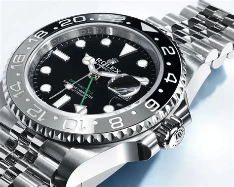 nuovo rolex verde nero|Nuovo Rolex GMT Master II 126710GRN con lunetta Grigio.